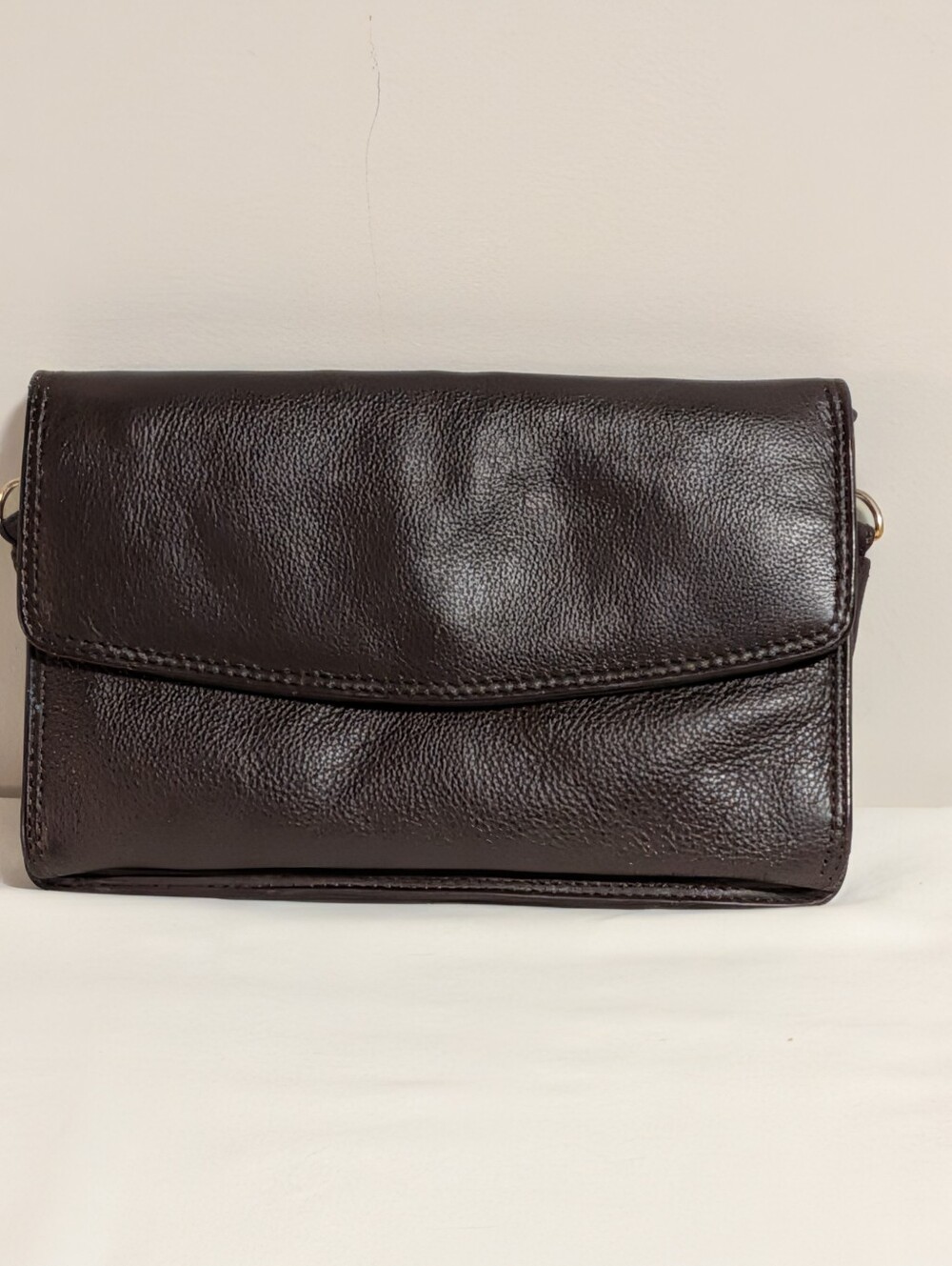 ILI Leather Organizer Wristlet/Bag. Brown Pebbled Leather. 8x5 Inches.